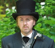 EntwistleV-AuthorPic