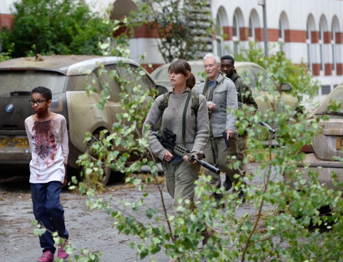 She-Who-Brings-Gifts-2